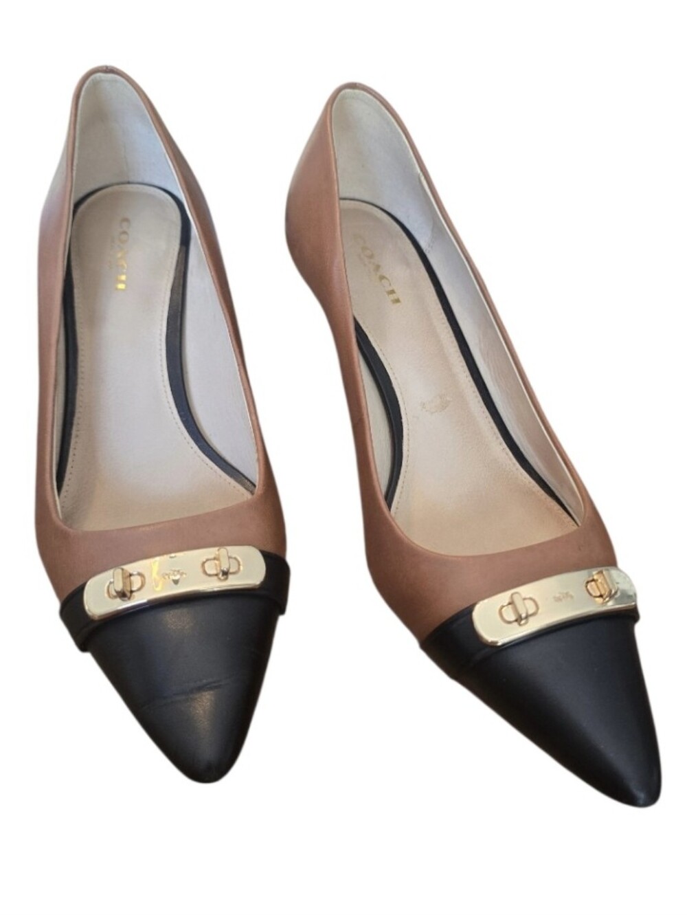 Coach Zan Two Tone Pointed Toe Cap Pumps Size 7.5 In EUC